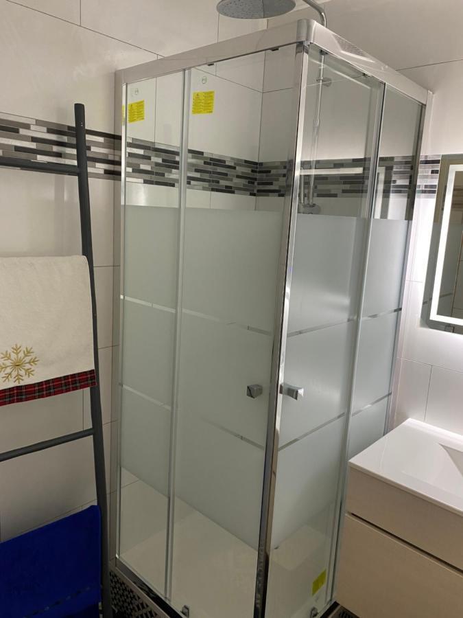 Appartement Ping-Pong Proche Gare Gagny Luaran gambar