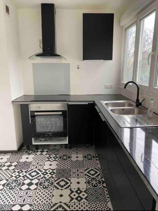 Appartement Ping-Pong Proche Gare Gagny Luaran gambar